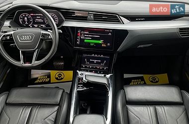 Внедорожник / Кроссовер Audi e-tron 2022 в Мукачево