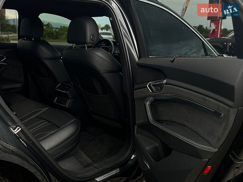 Внедорожник / Кроссовер Audi e-tron 2022 в Мукачево