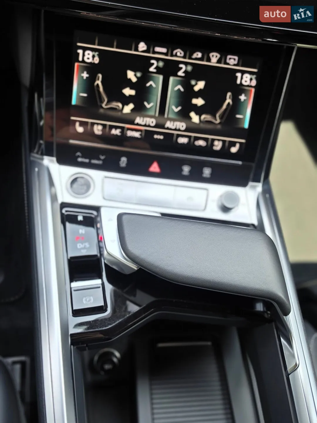2022 Audi e-tron - мініатюра 28
