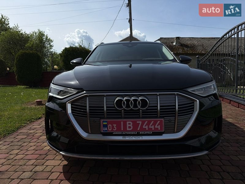 Внедорожник / Кроссовер Audi e-tron 2020 в Сваляве фото 26 Внедорожник / Кроссовер Audi e-tron 2020 в Сваляве