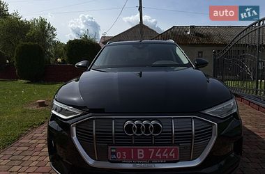 Внедорожник / Кроссовер Audi e-tron 2020 в Сваляве фото 27 Внедорожник / Кроссовер Audi e-tron 2020 в Сваляве