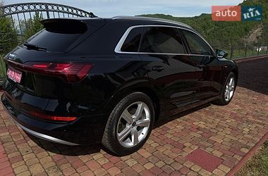 Внедорожник / Кроссовер Audi e-tron 2020 в Сваляве фото 7 Внедорожник / Кроссовер Audi e-tron 2020 в Сваляве