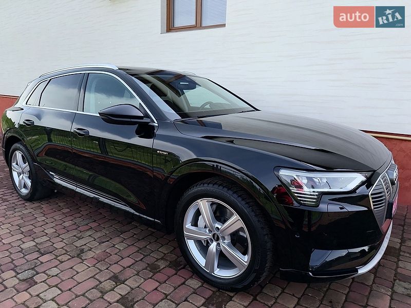 Внедорожник / Кроссовер Audi e-tron 2020 в Сваляве фото 12 Внедорожник / Кроссовер Audi e-tron 2020 в Сваляве