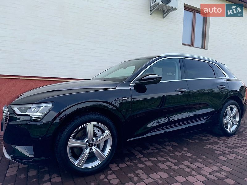 Внедорожник / Кроссовер Audi e-tron 2020 в Сваляве фото 13 Внедорожник / Кроссовер Audi e-tron 2020 в Сваляве
