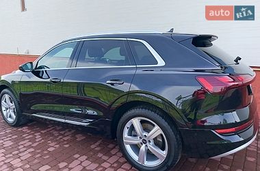 Внедорожник / Кроссовер Audi e-tron 2020 в Сваляве фото 14 Внедорожник / Кроссовер Audi e-tron 2020 в Сваляве
