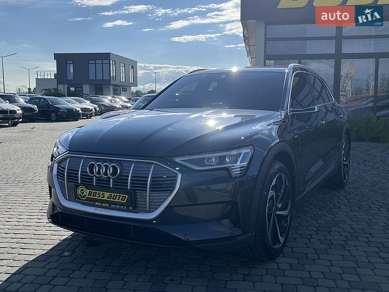 Внедорожник / Кроссовер Audi e-tron 2022 в Мукачево