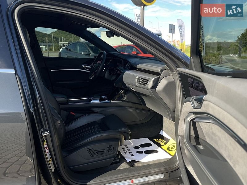 Внедорожник / Кроссовер Audi e-tron 2022 в Мукачево