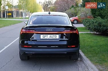 Внедорожник / Кроссовер Audi e-tron 2022 в Киеве
