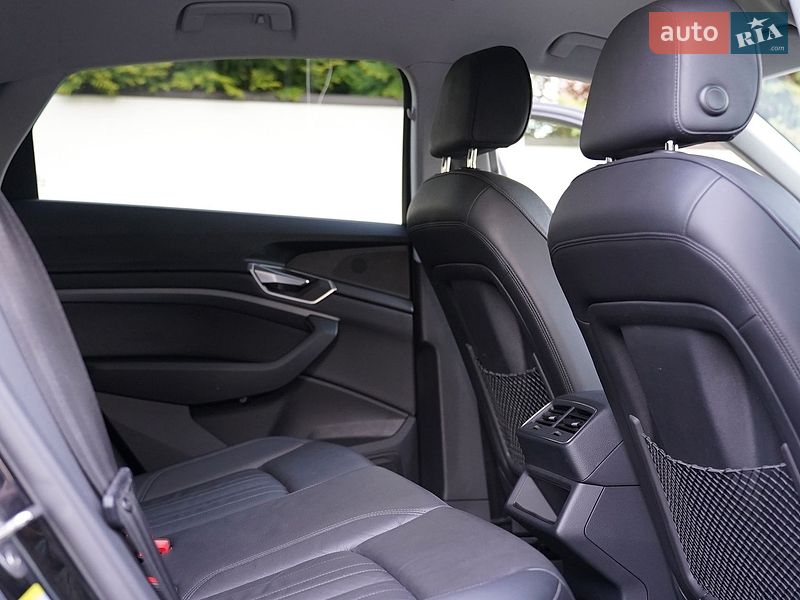 Внедорожник / Кроссовер Audi e-tron 2022 в Киеве