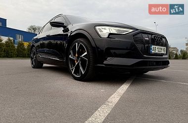Внедорожник / Кроссовер Audi e-tron 2018 в Хмельнике