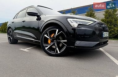 Внедорожник / Кроссовер Audi e-tron 2018 в Хмельнике