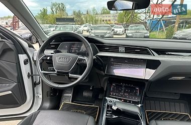 Внедорожник / Кроссовер Audi e-tron 2021 в Харькове