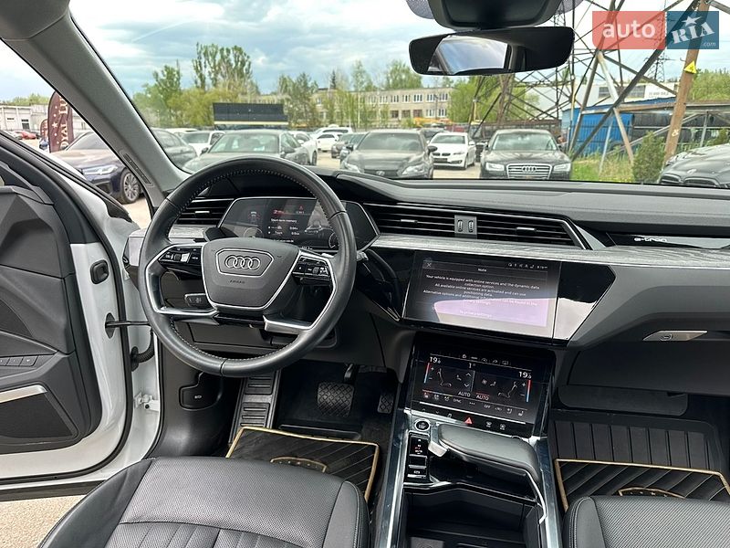 Внедорожник / Кроссовер Audi e-tron 2021 в Харькове