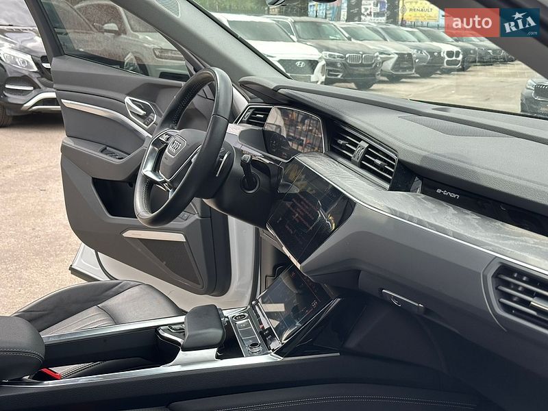Внедорожник / Кроссовер Audi e-tron 2021 в Харькове