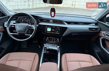 Внедорожник / Кроссовер Audi e-tron 2020 в Ровно