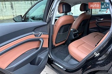 Внедорожник / Кроссовер Audi e-tron 2020 в Ровно
