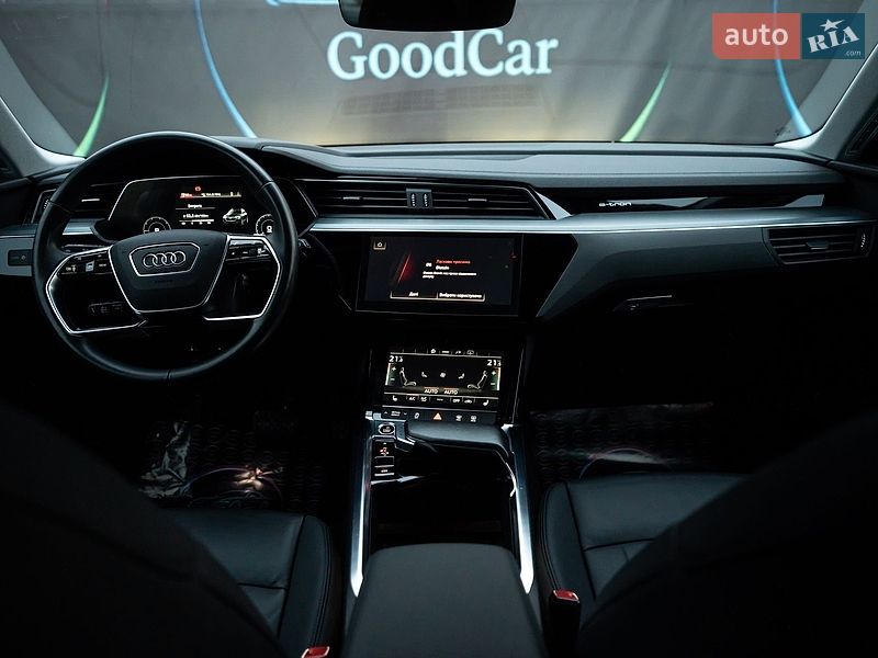 Позашляховик / Кросовер Audi e-tron 2021 в Луцьку