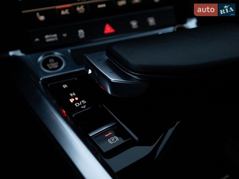 Позашляховик / Кросовер Audi e-tron 2021 в Луцьку
