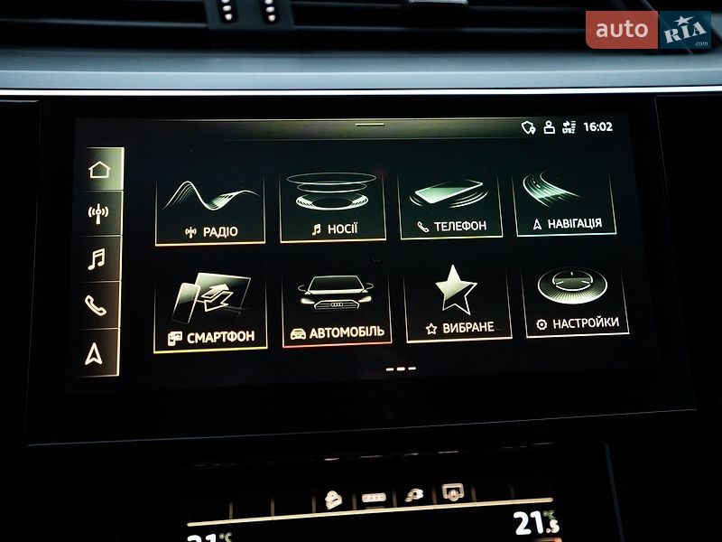 Позашляховик / Кросовер Audi e-tron 2021 в Луцьку