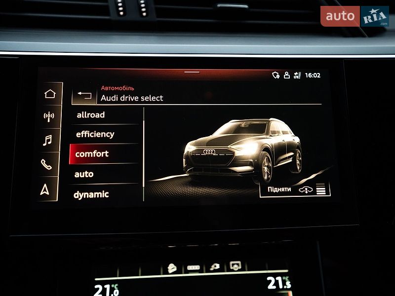 Позашляховик / Кросовер Audi e-tron 2021 в Луцьку