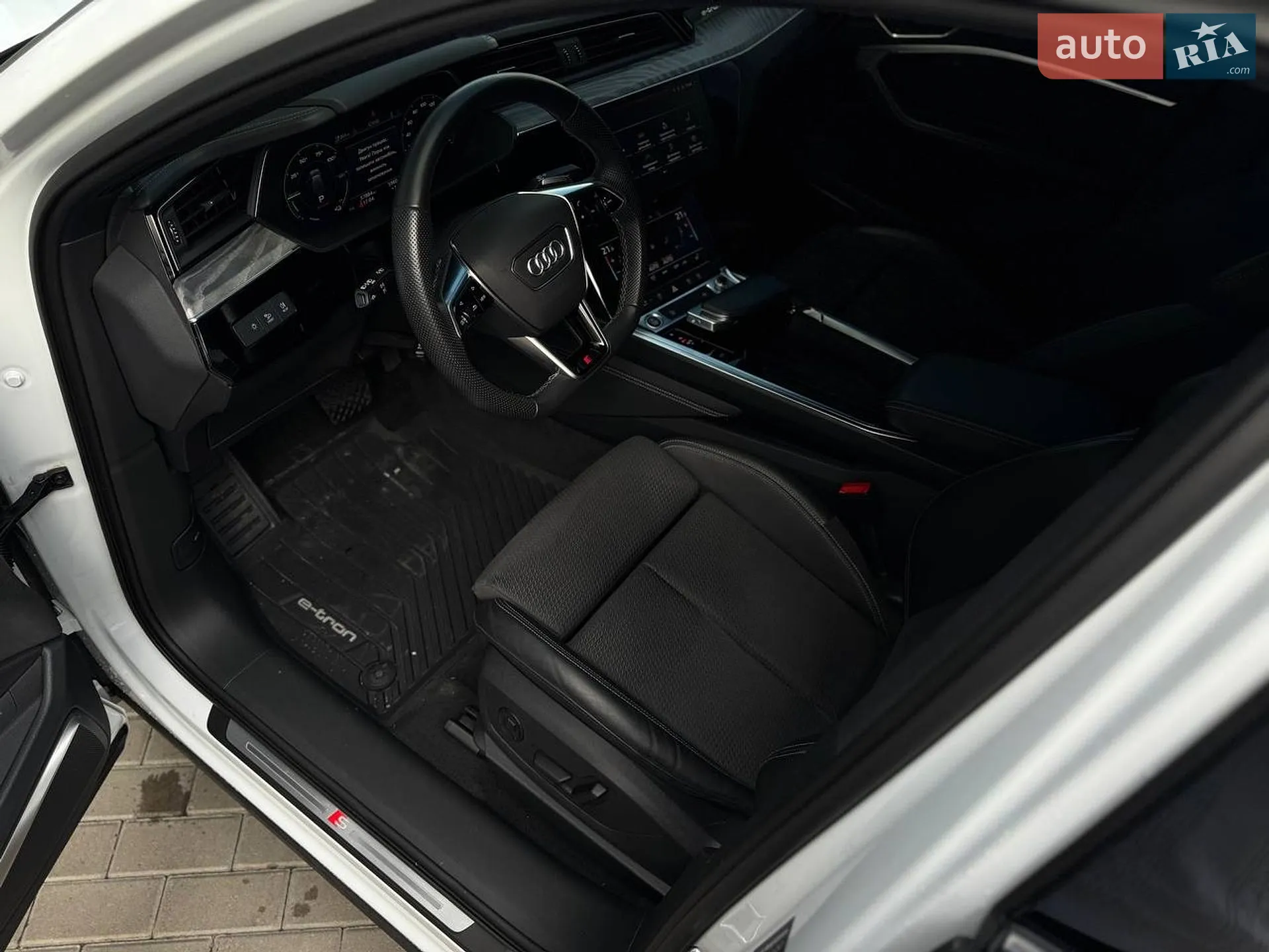 2021 Audi e-tron - мініатюра 8