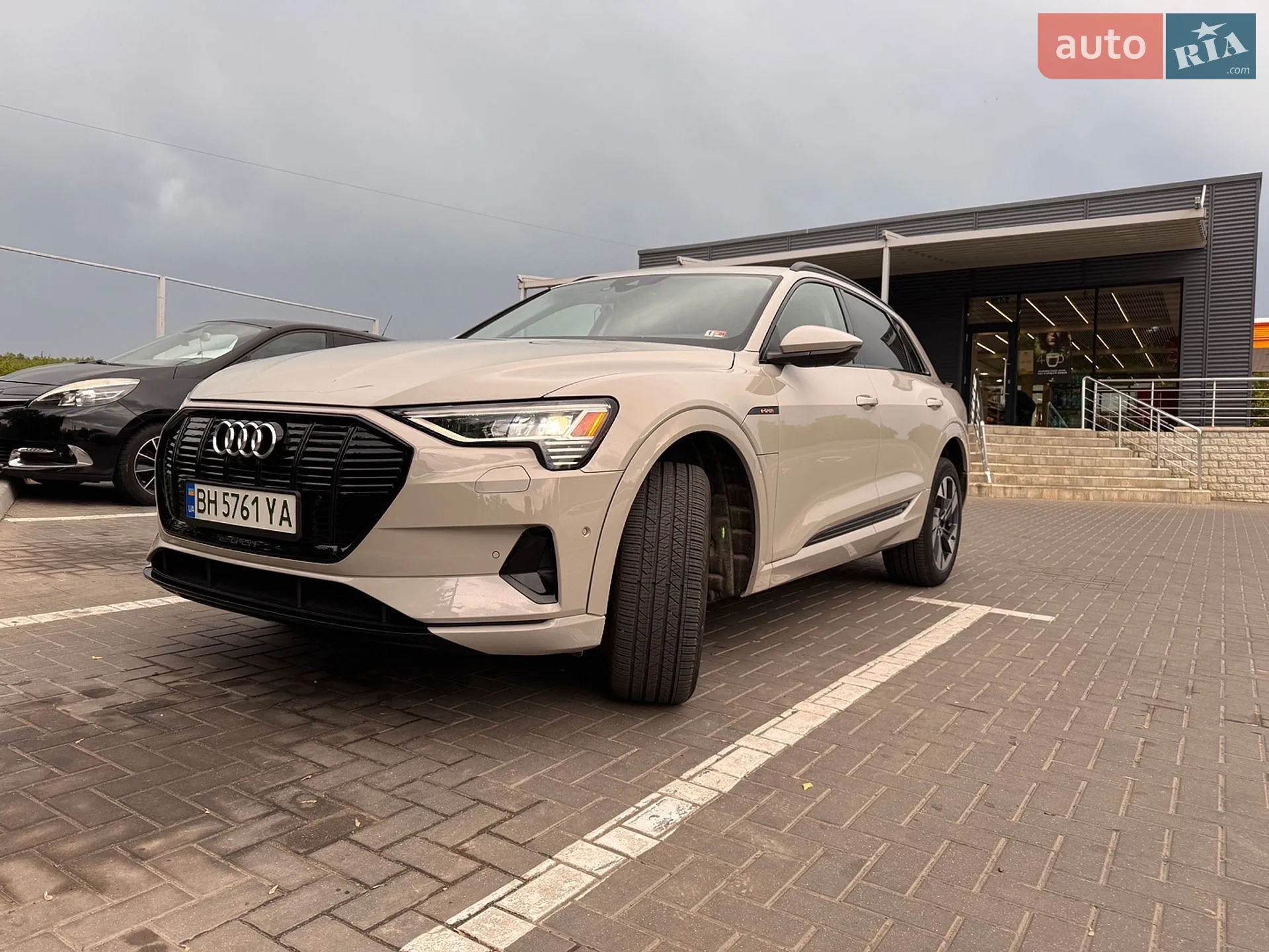 2021 Audi e-tron - мініатюра 12