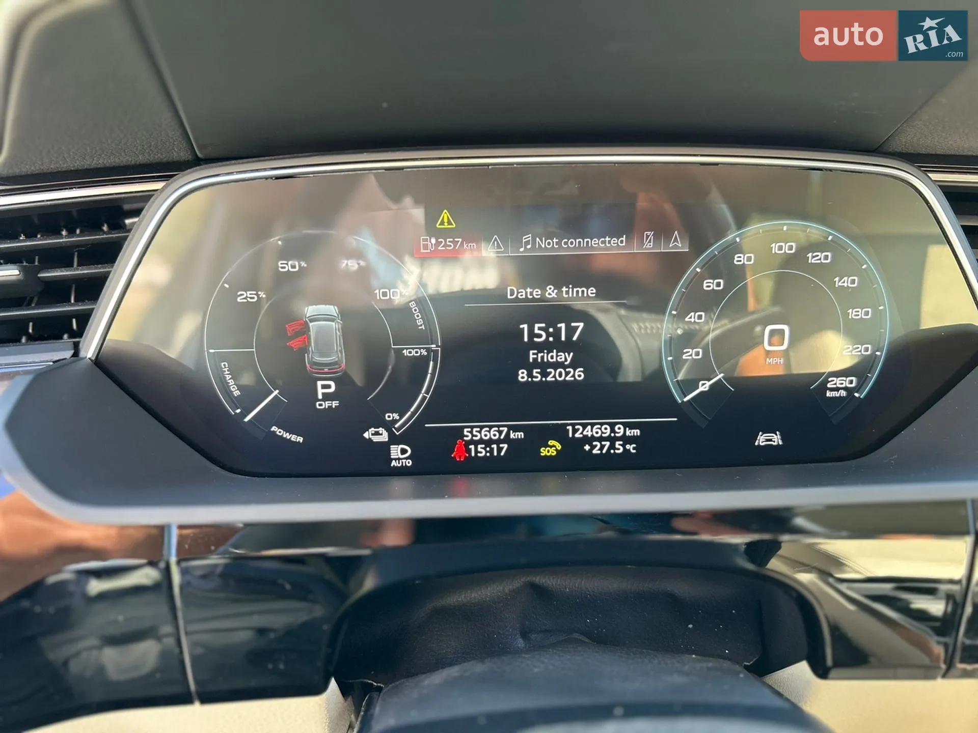 Audi e-tron 2019 VIN WA1LAAGE1KB022298 фото оголошення 17 з 38