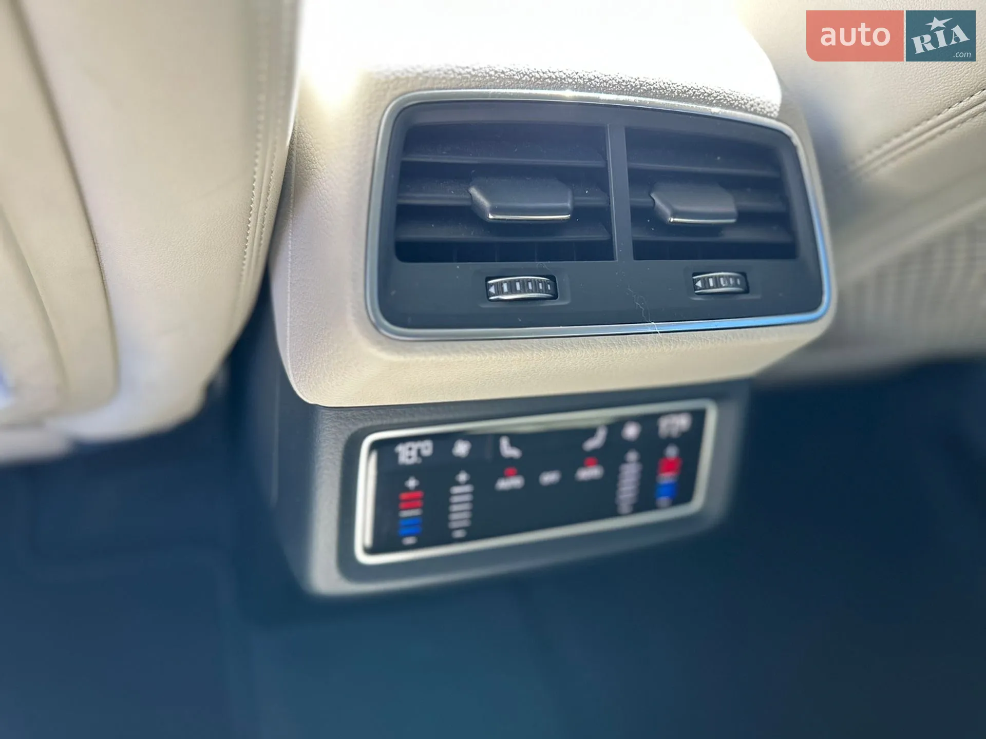 Audi e-tron 2019 VIN WA1LAAGE1KB022298 фото оголошення 23 з 38