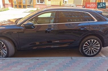 Позашляховик / Кросовер Audi e-tron 2021 в Тернополі