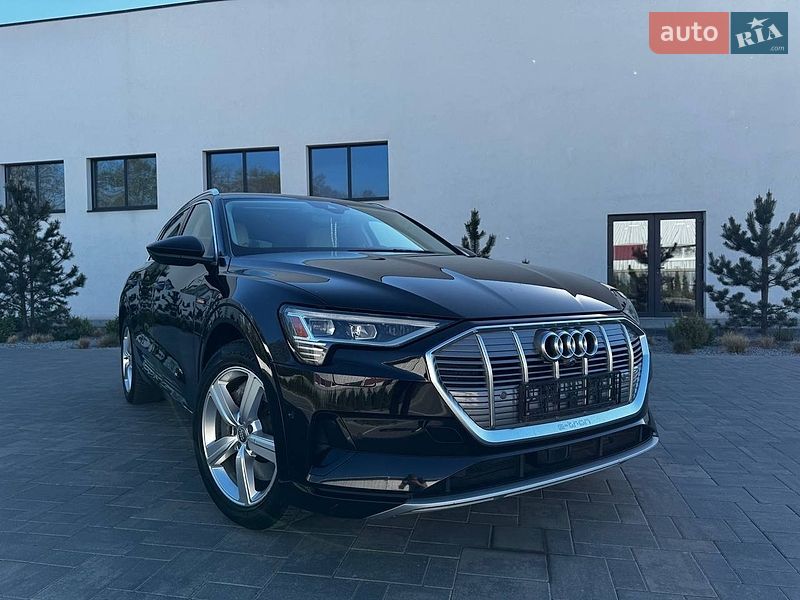 Audi e-tron 2019
