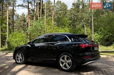 Внедорожник / Кроссовер Audi e-tron 2019 в Львове