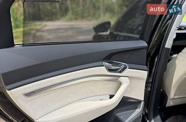 Внедорожник / Кроссовер Audi e-tron 2019 в Львове
