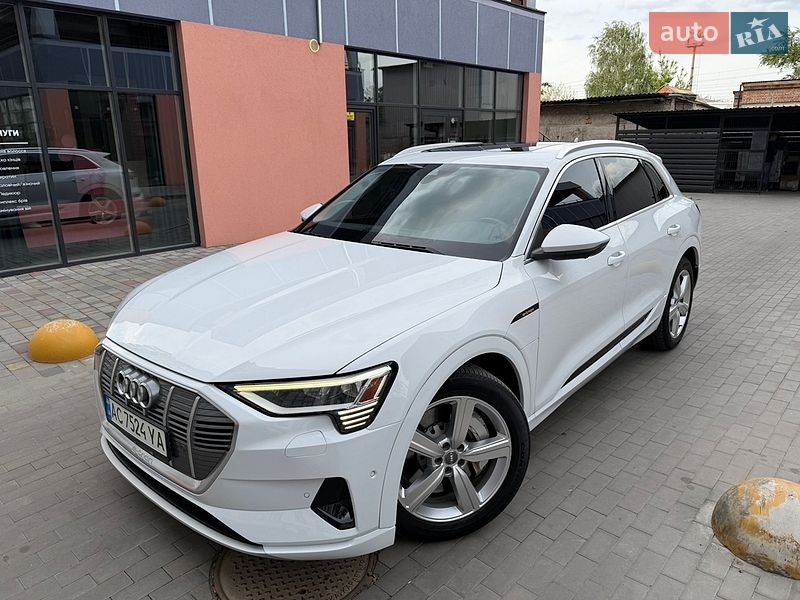 Позашляховик / Кросовер Audi e-tron 2019 в Володимирі