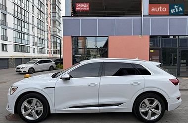 Позашляховик / Кросовер Audi e-tron 2019 в Володимирі