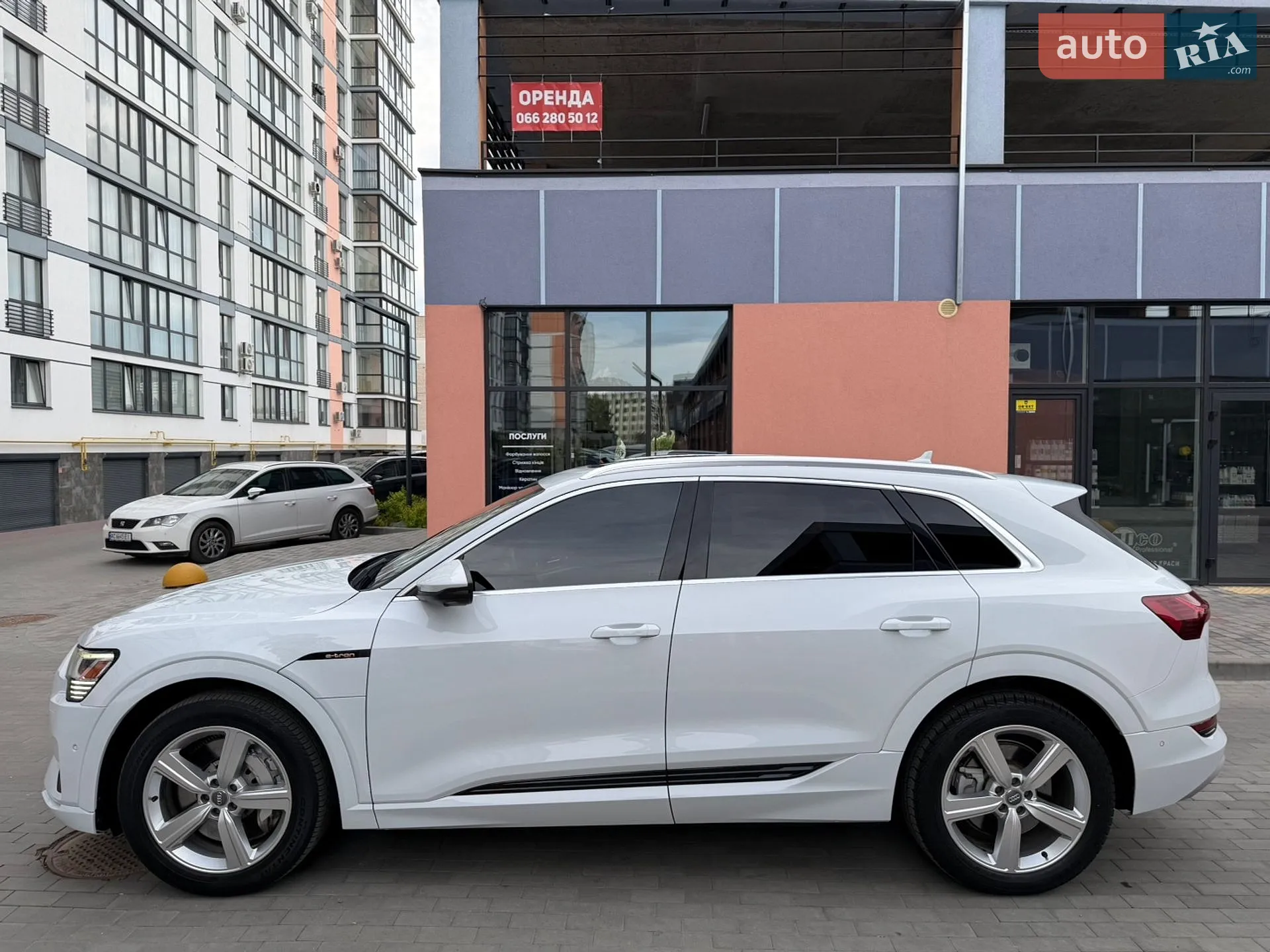 2019 Audi e-tron - мініатюра 13