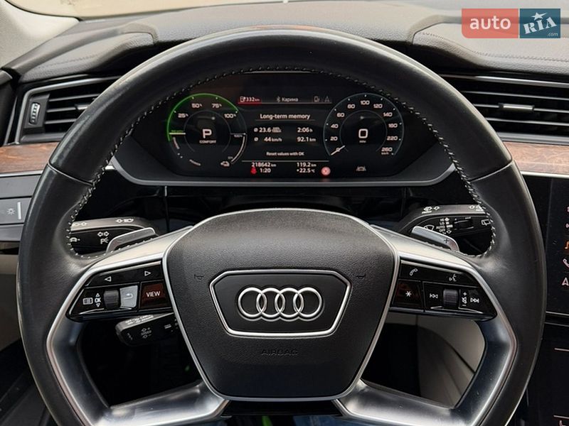 Позашляховик / Кросовер Audi e-tron 2019 в Володимирі