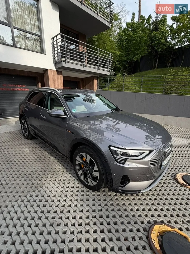 2020 Audi e-tron - мініатюра 21