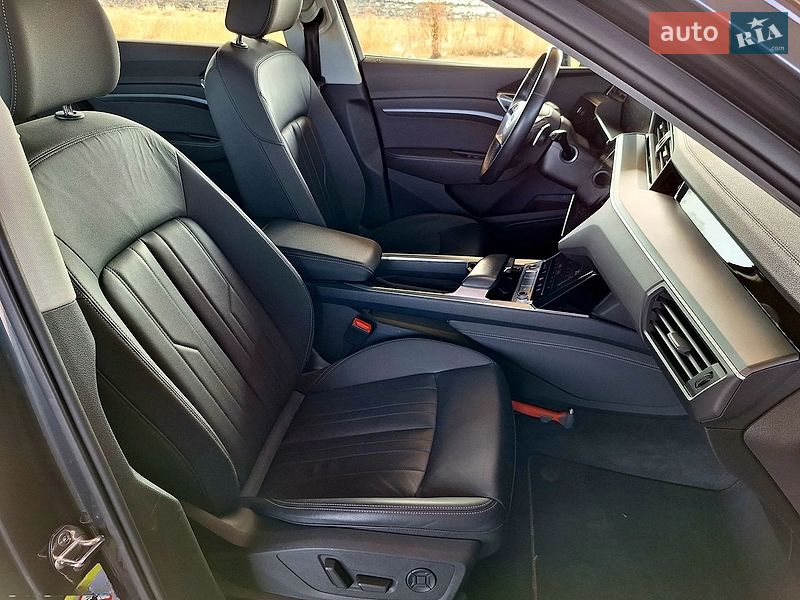 Позашляховик / Кросовер Audi e-tron 2019 в Тернополі
