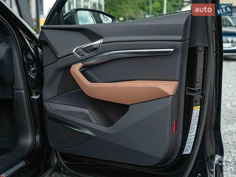 Внедорожник / Кроссовер Audi e-tron 2022 в Черновцах