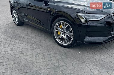 Позашляховик / Кросовер Audi e-tron 2020 в Львові