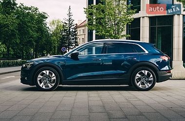 Позашляховик / Кросовер Audi e-tron 2020 в Львові