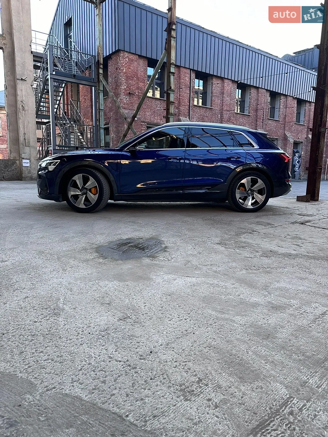 2020 Audi e-tron - мініатюра 11
