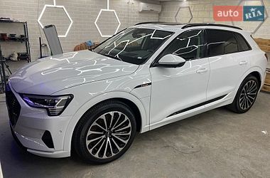 Позашляховик / Кросовер Audi e-tron 2019 в Одесі