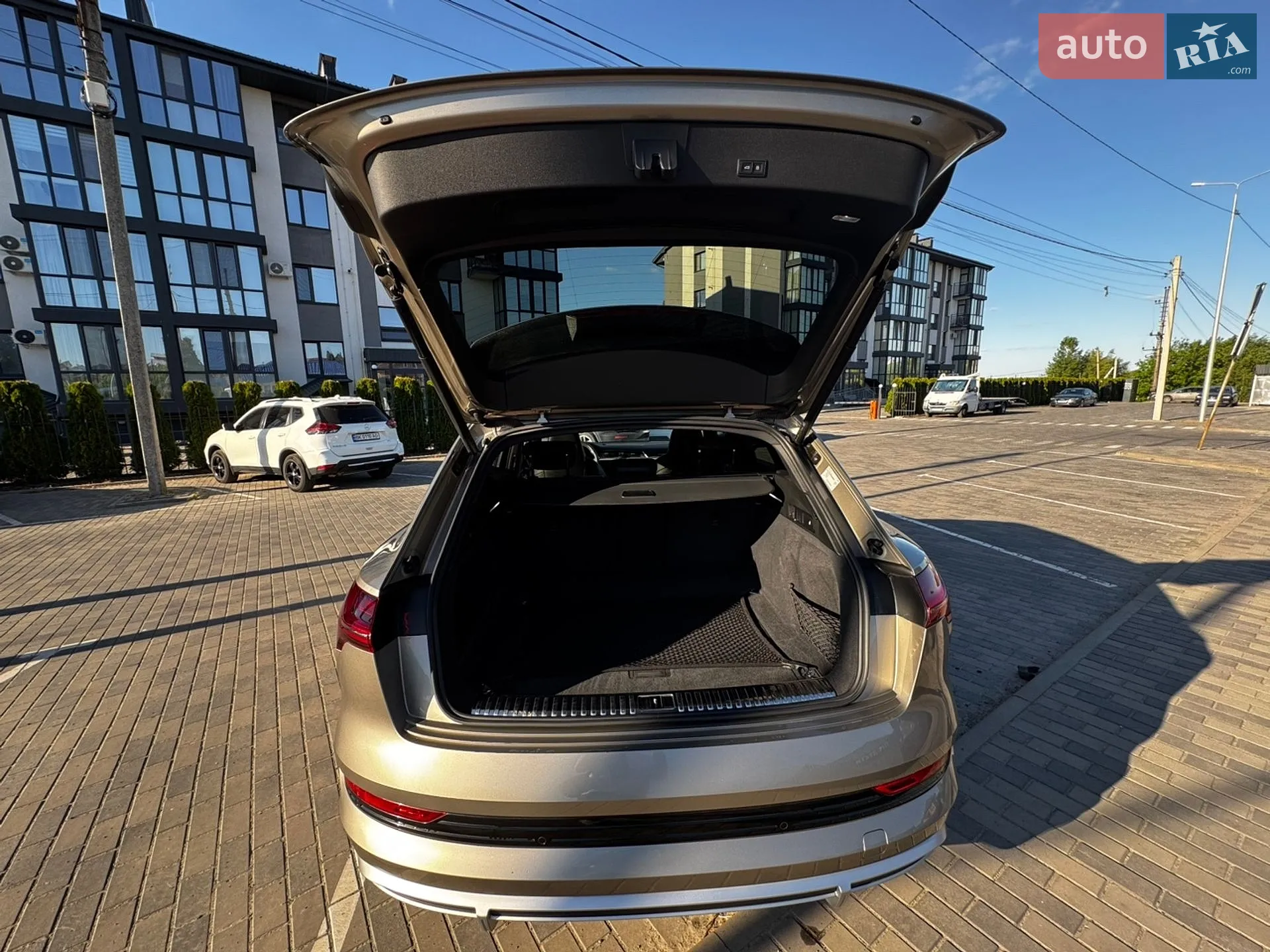 2021 Audi e-tron - мініатюра 15
