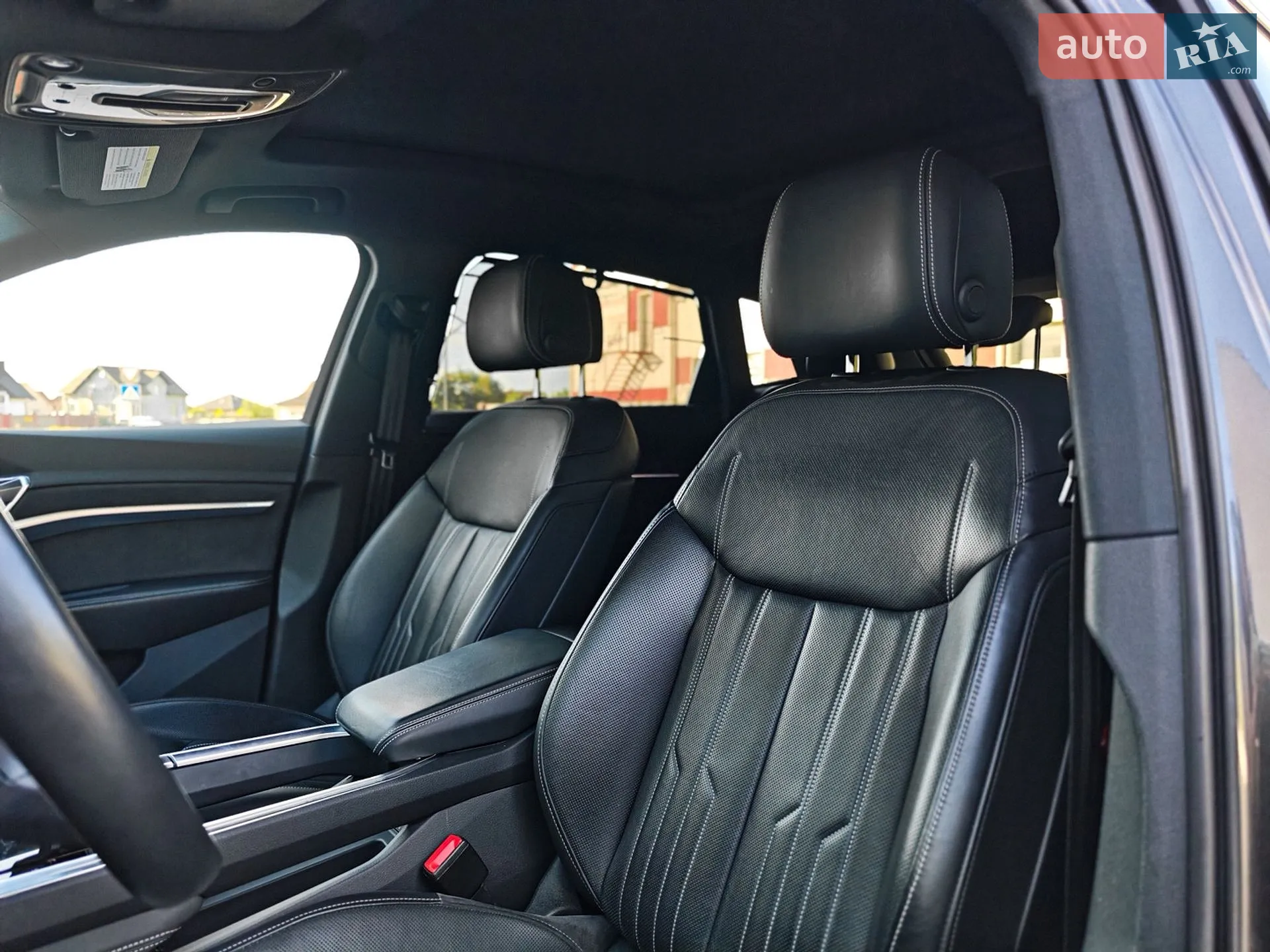 2019 Audi e-tron - мініатюра 23
