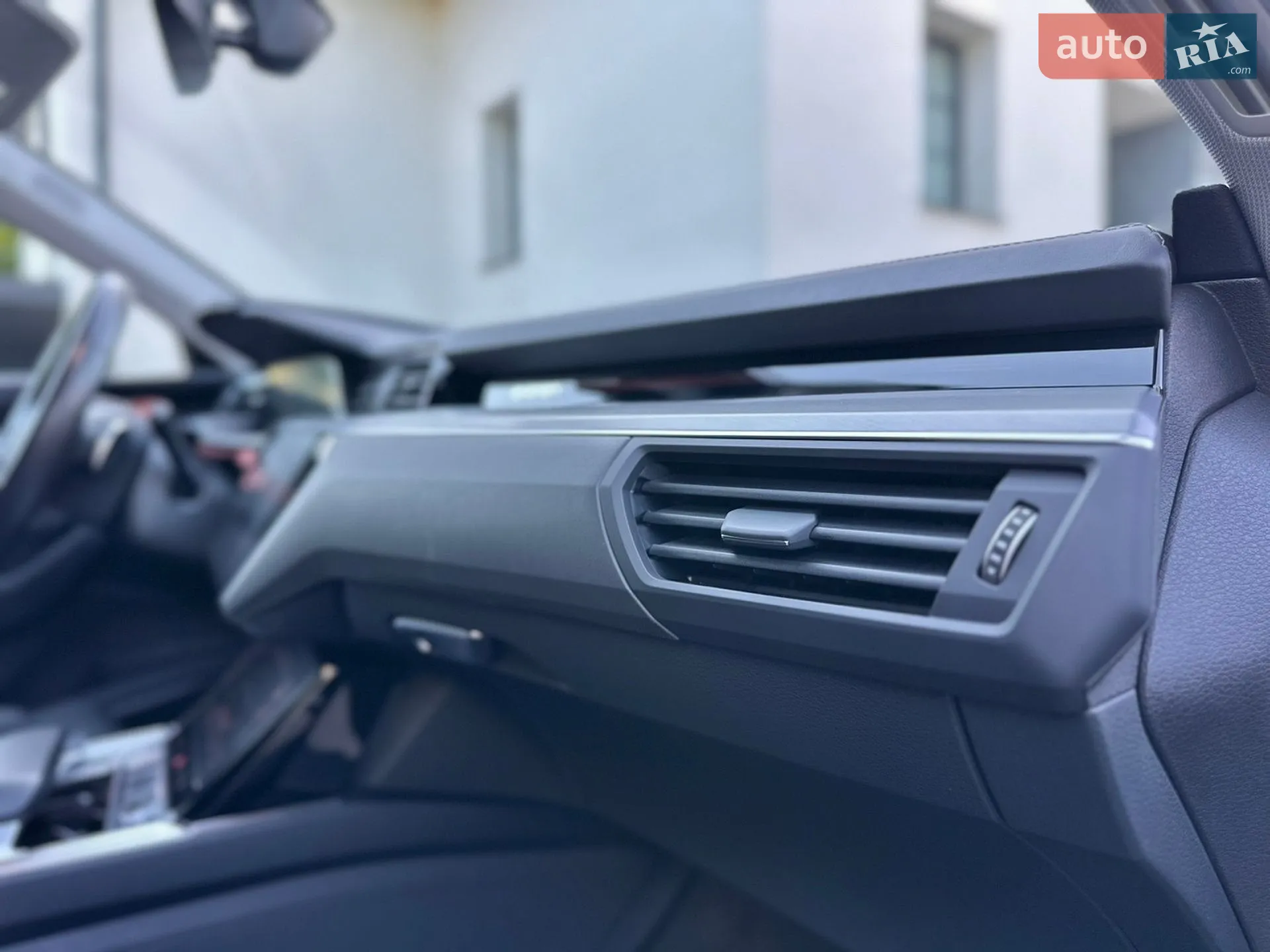 2020 Audi e-tron - мініатюра 96