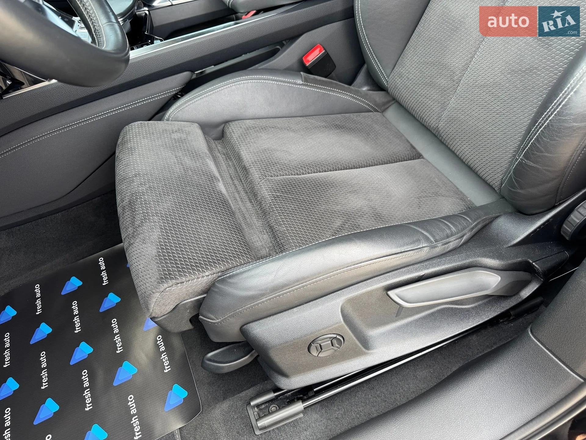2021 Audi e-tron - мініатюра 18