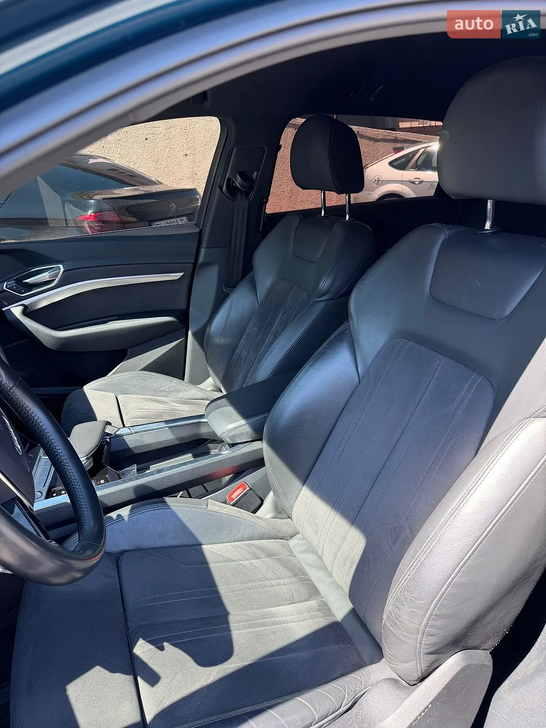 2019 Audi e-tron - мініатюра 25