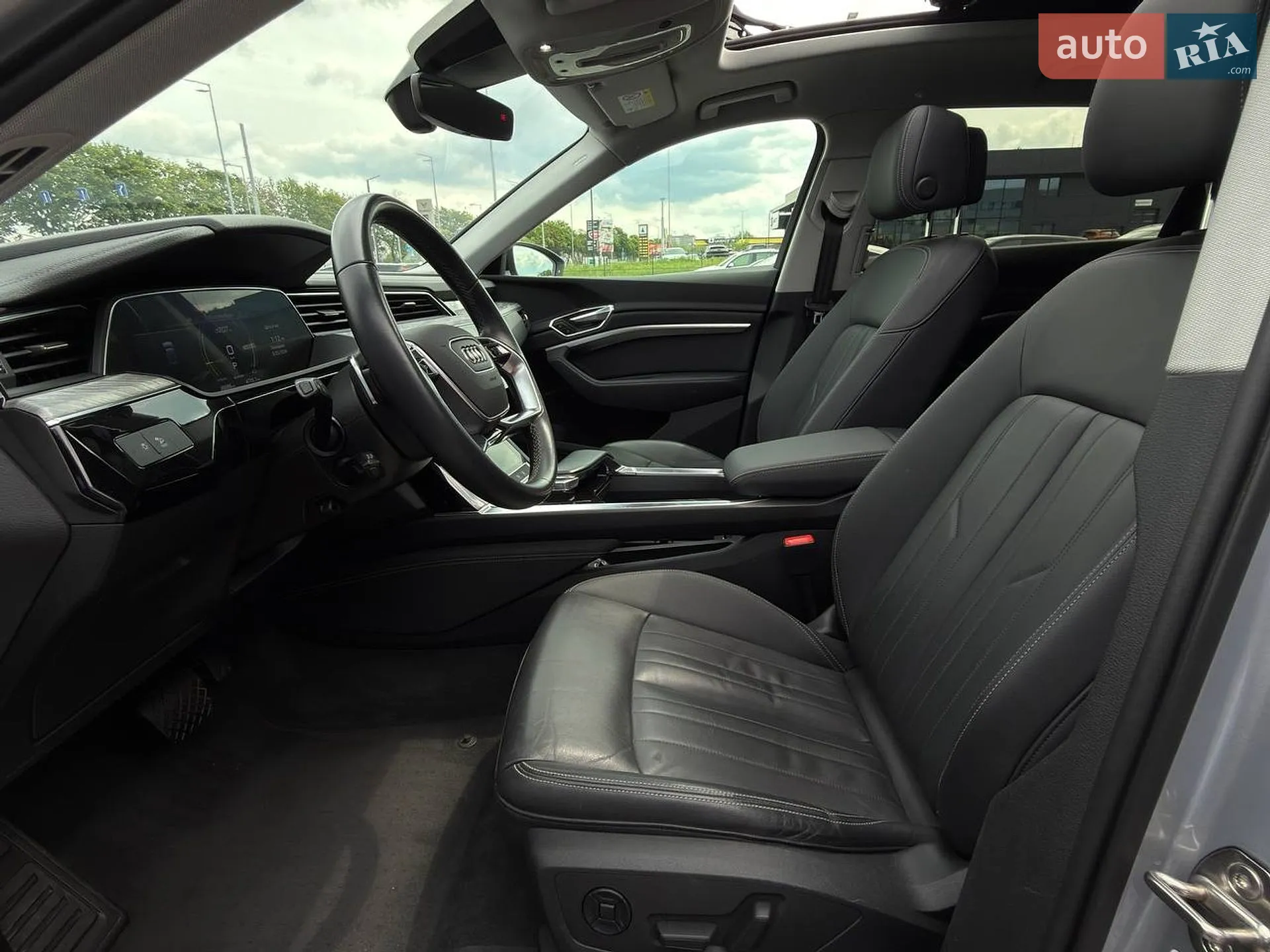 2022 Audi e-tron - мініатюра 14