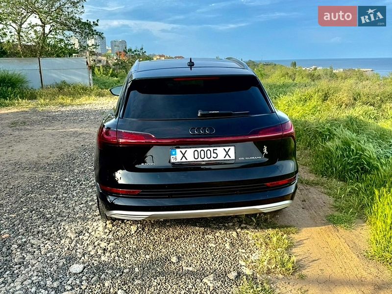 Внедорожник / Кроссовер Audi e-tron 2019 в Черноморске